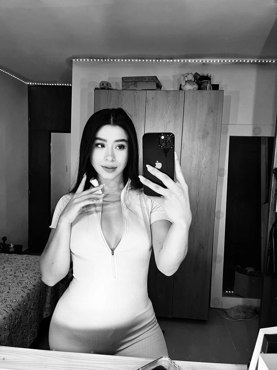 XXX Porn Photo of Nude victoria_fire_ 4