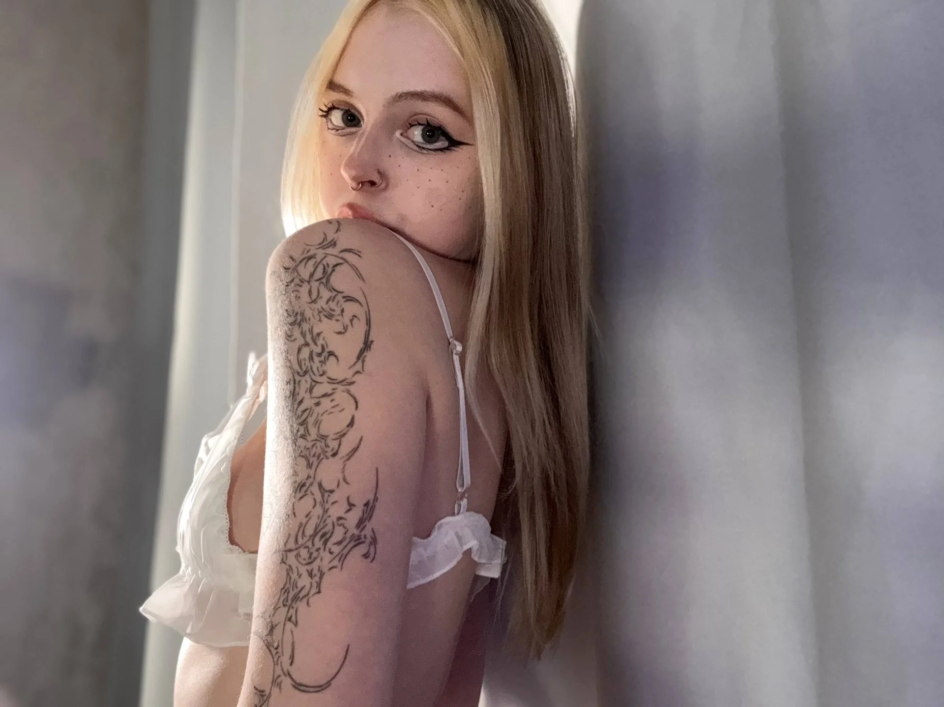 XXX Porn Photo of Nude ElvenQueen 91