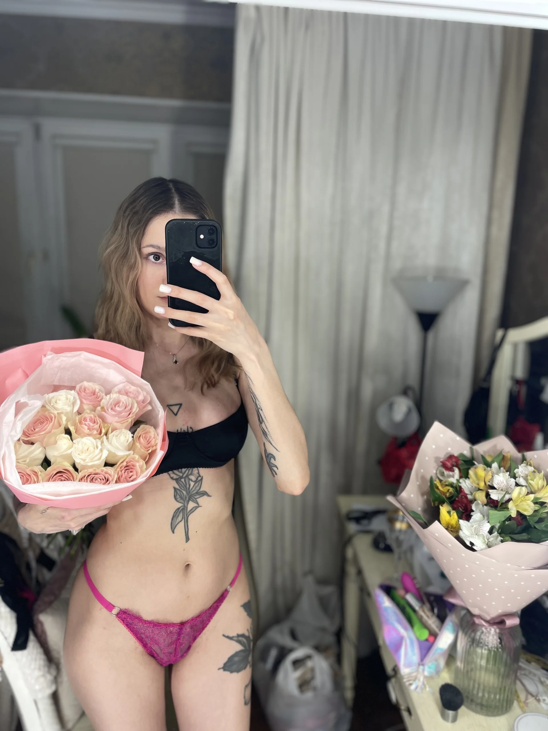 XXX Porn Photo of Nude RosaBlossome 2