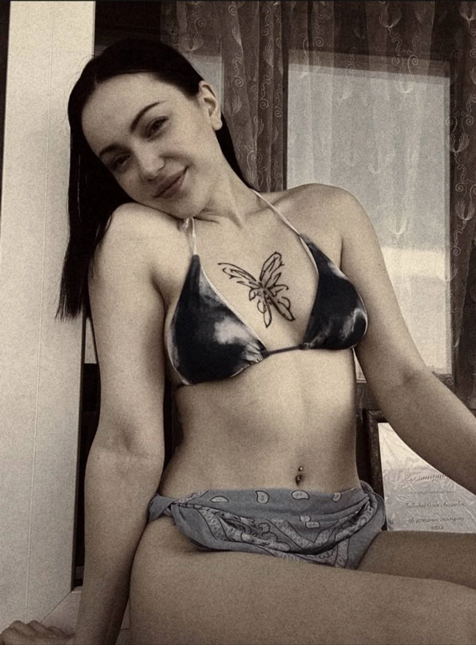 XXX Porn Photo of Nude Megan_Starlight 2