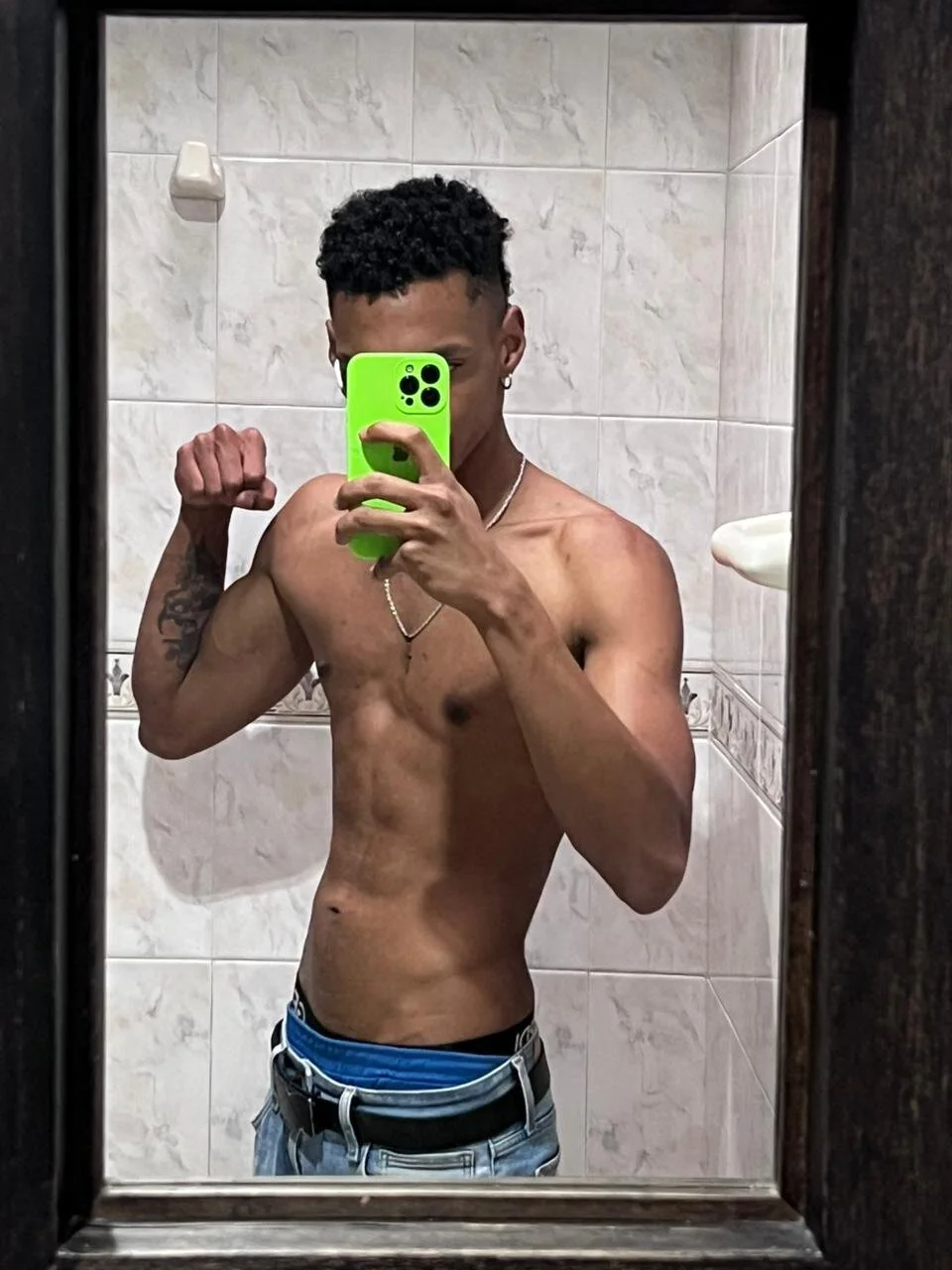 XXX Porn Photo of Nude JulienSaint 20