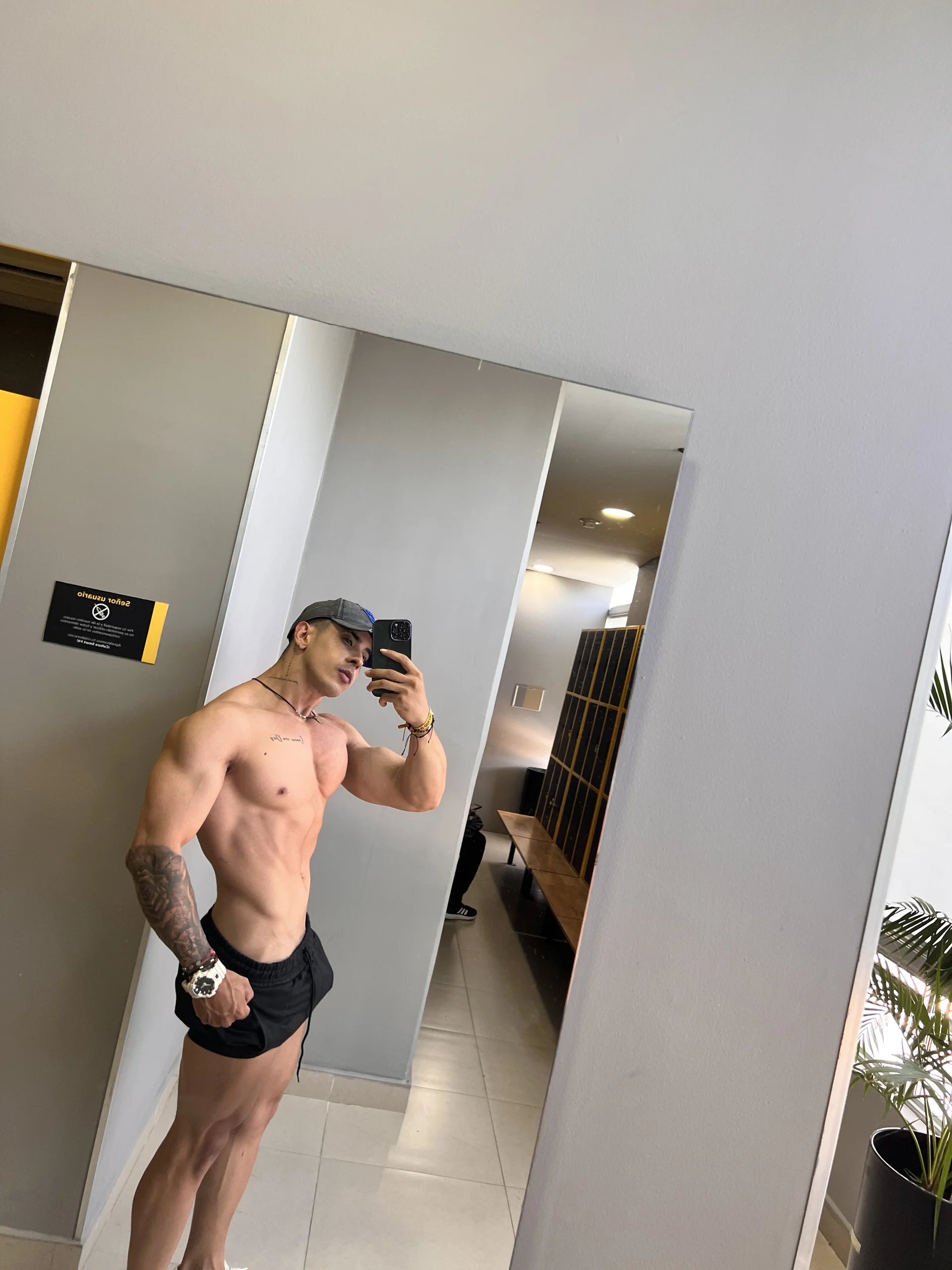 XXX Porn Photo of Nude Dominic_Joness 14
