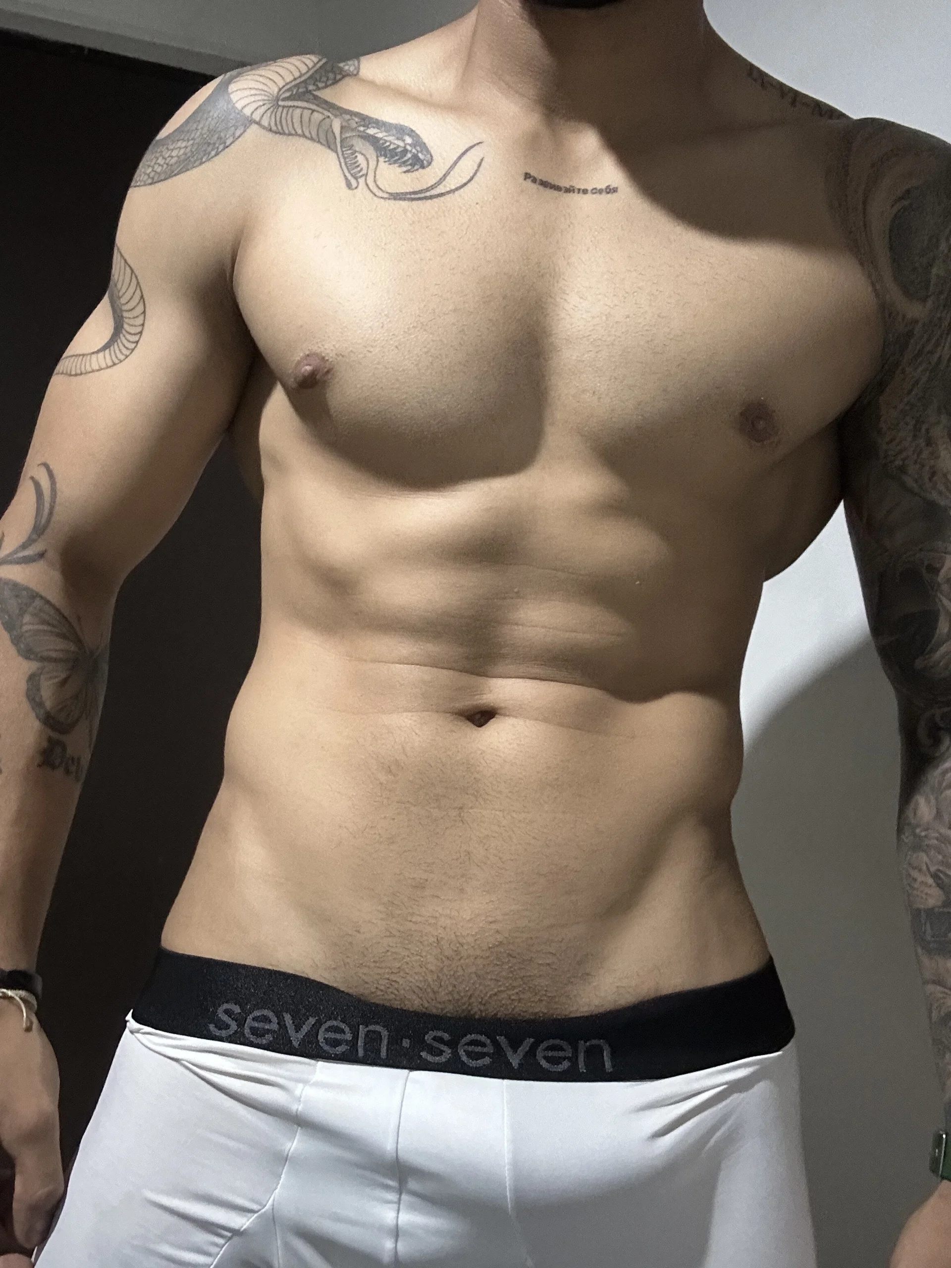 XXX Porn Photo of Nude Hendry_ 7