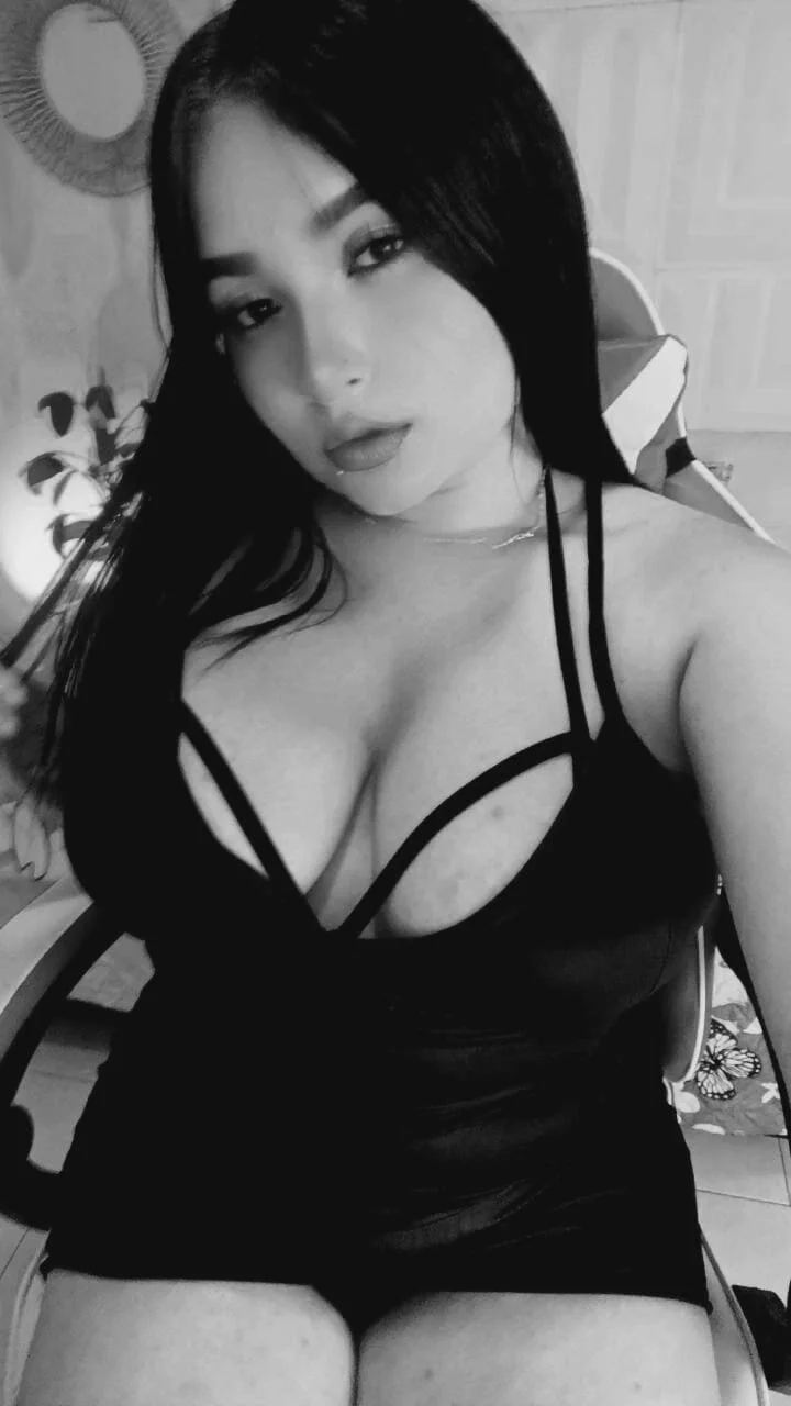 XXX Porn Photo of Nude aurora_mcry 20