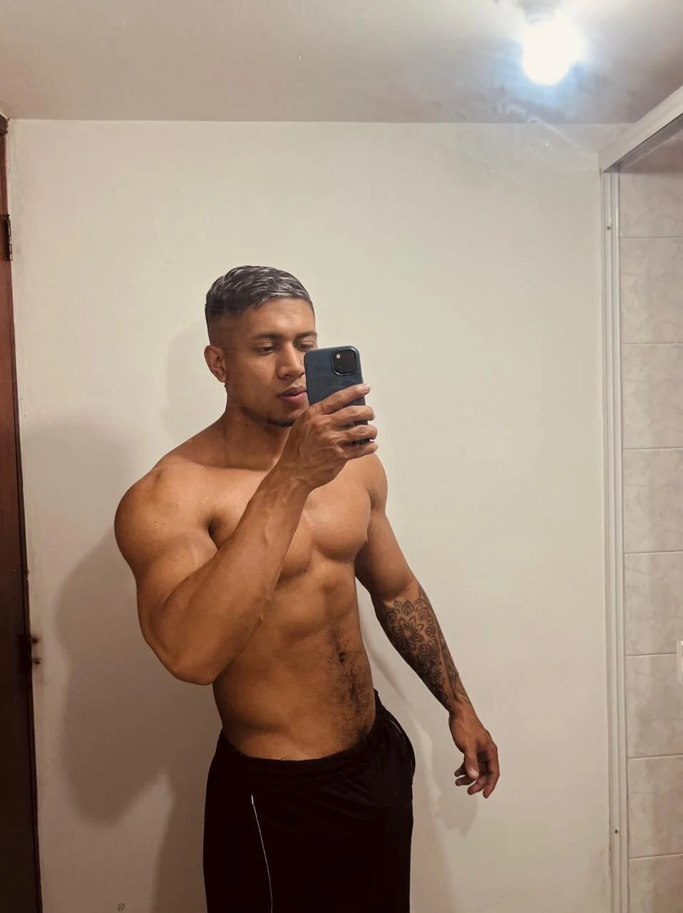 XXX Porn Photo of Nude Paulcreewx 2
