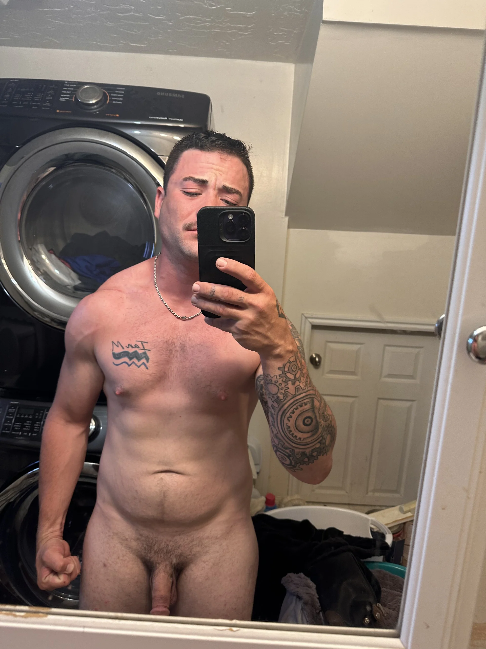 XXX Porn Photo of Nude lowki21 3