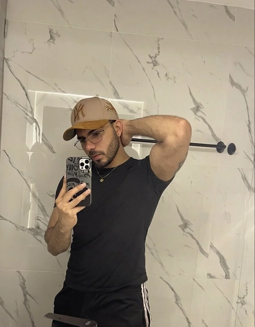 XXX Porn Photo of Nude adamhairy 164