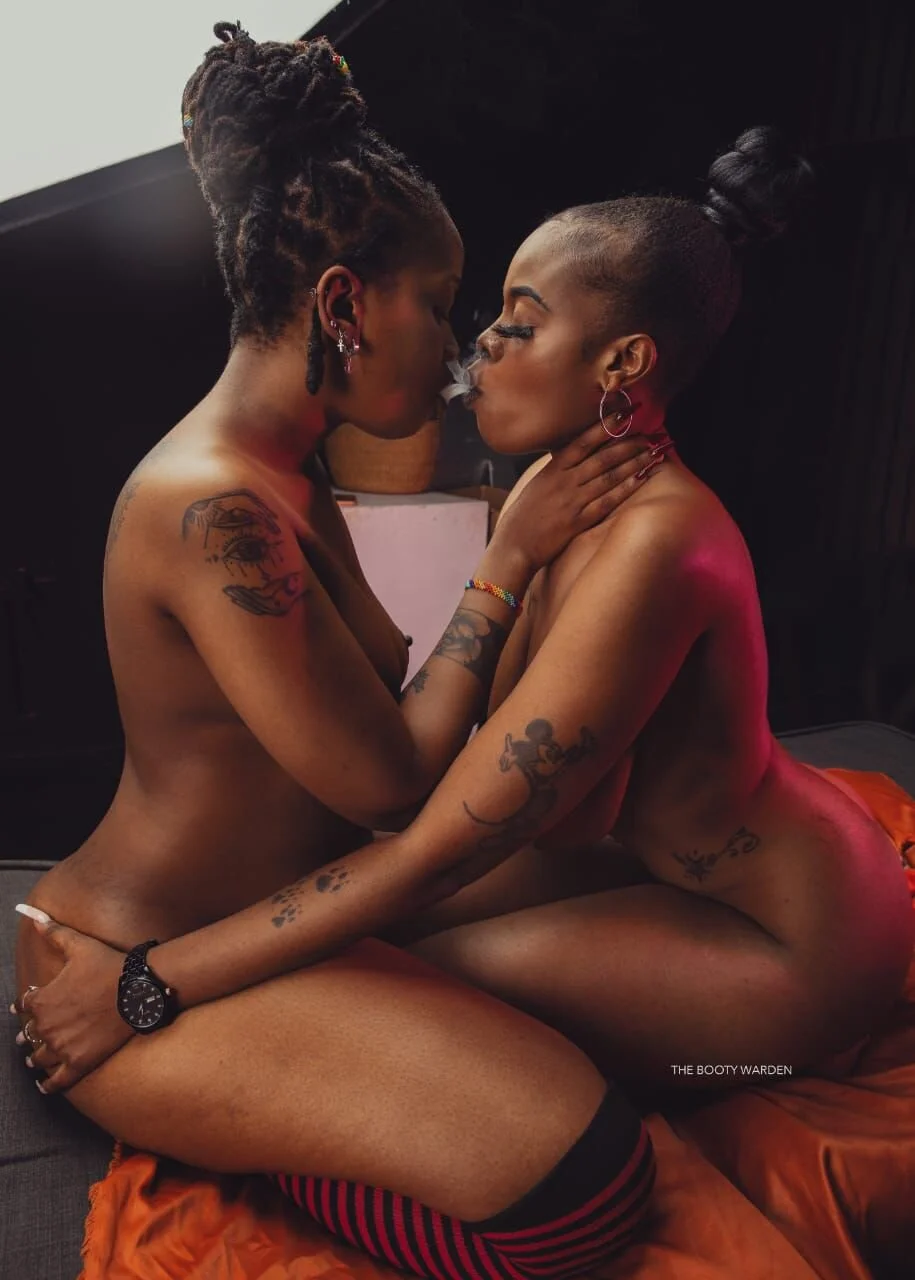 XXX Porn Photo of Nude Mamii_water 3