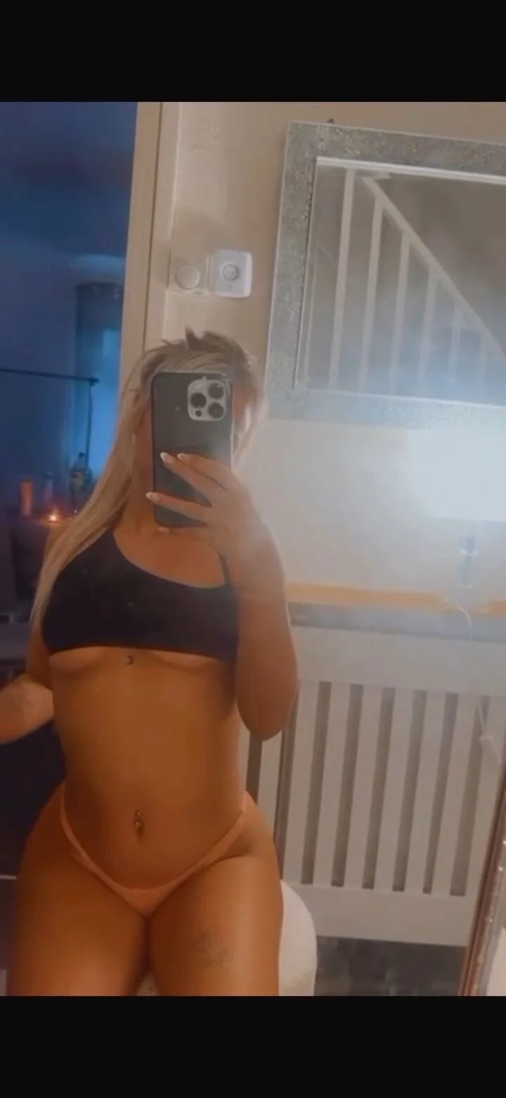 XXX Porn Photo of Nude Mialovexox 3
