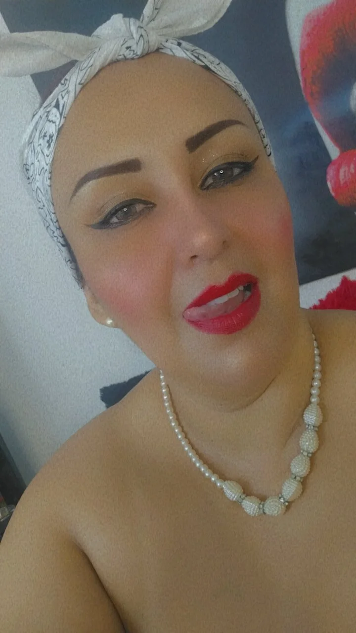 XXX Porn Photo of Nude MatureBigCurvy 3