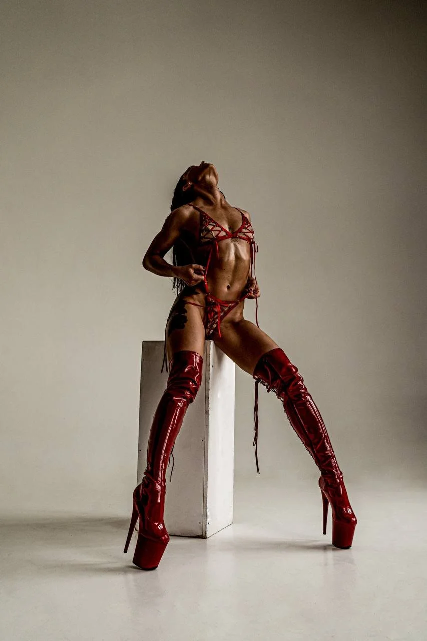 XXX Porn Photo of Nude Loona_Dancer 3