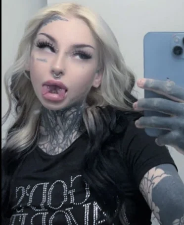 XXX Porn Photo of Nude bambitatted 4