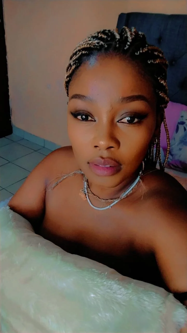 XXX Porn Photo of Nude CuteBootyBae 1