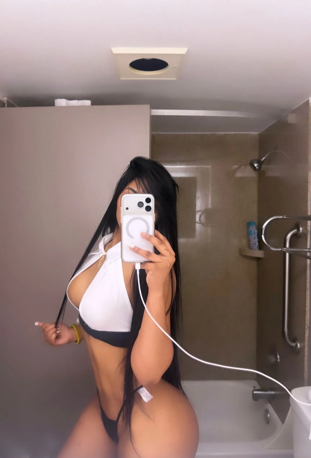 XXX Porn Photo of Nude victoriachama 4