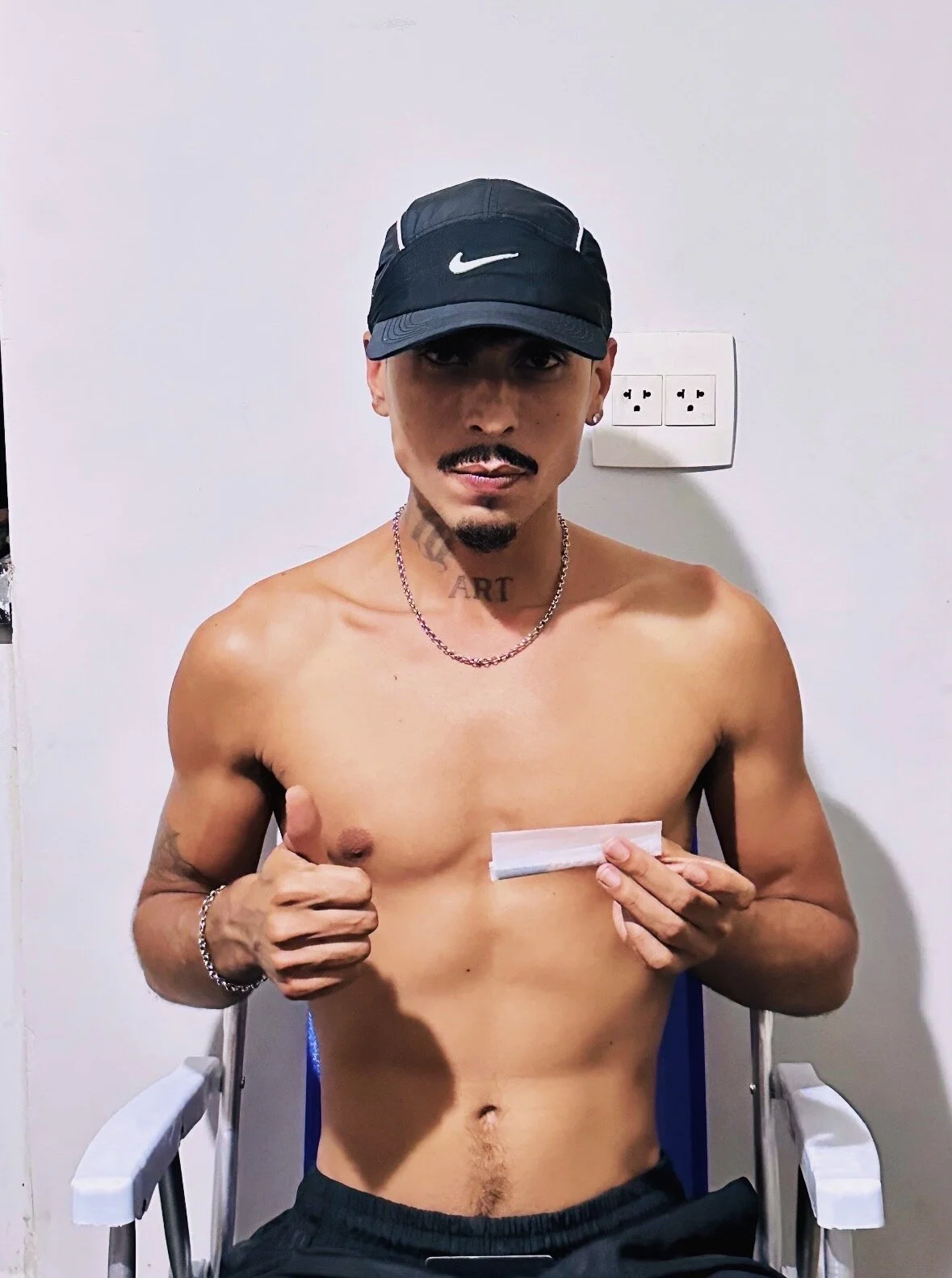 XXX Porn Photo of Nude VicLima 6