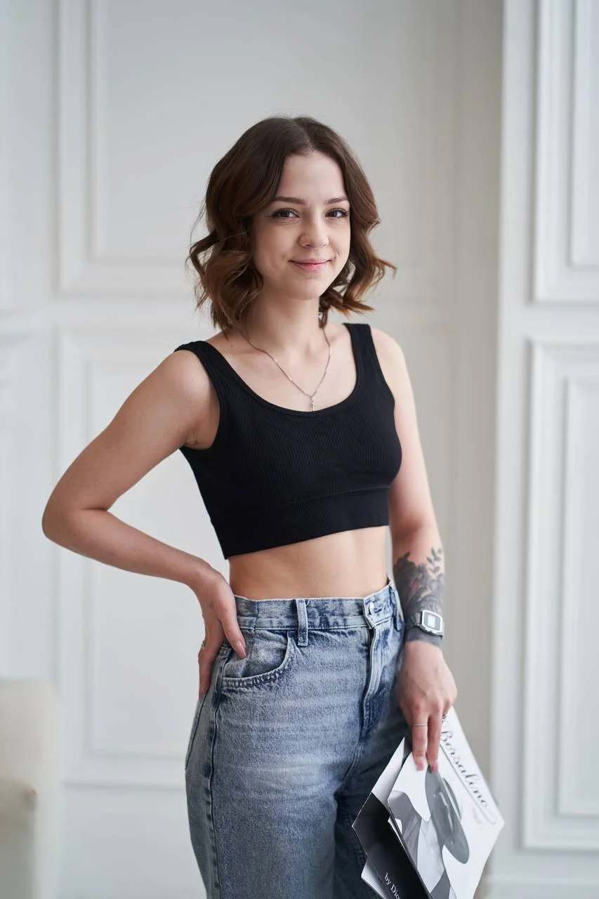 XXX Porn Photo of Nude PamBeesly 12