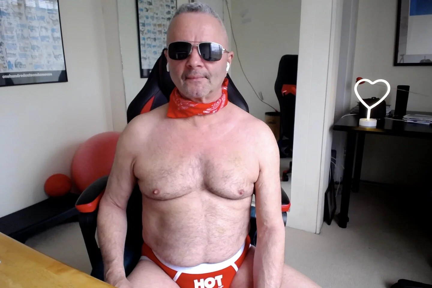 XXX Porn Photo of Nude hotdadbod 293
