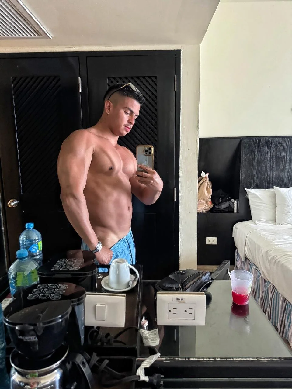 XXX Porn Photo of Nude RJBarto 14