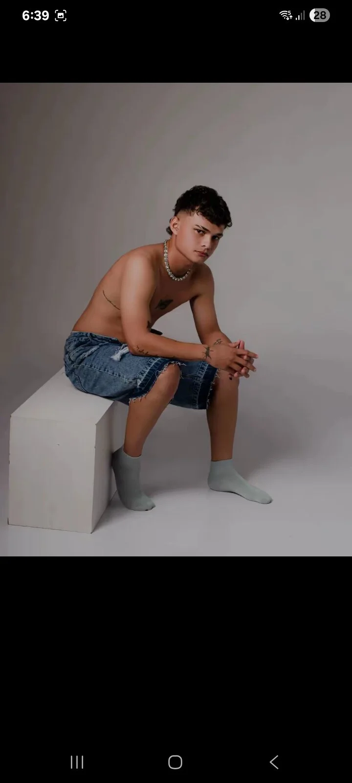 XXX Porn Photo of Nude Trunk_rodriguez 1