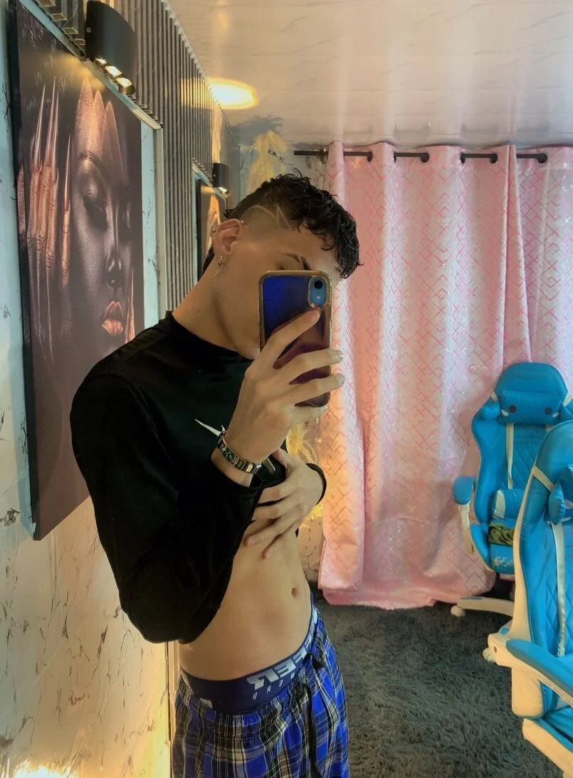 XXX Porn Photo of Nude latino_boyy_ 3