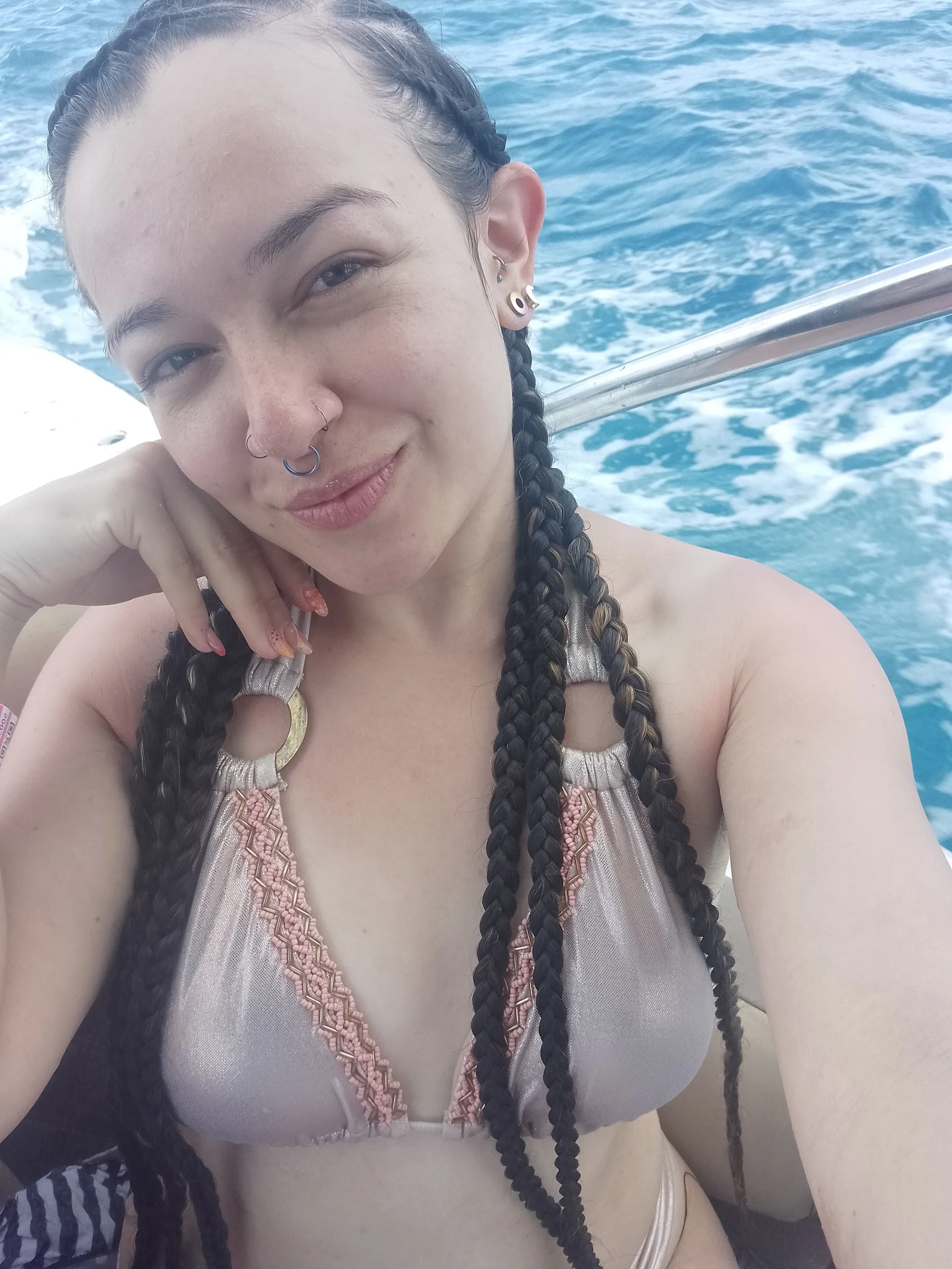 XXX Porn Photo of Nude Angela_18honey 10