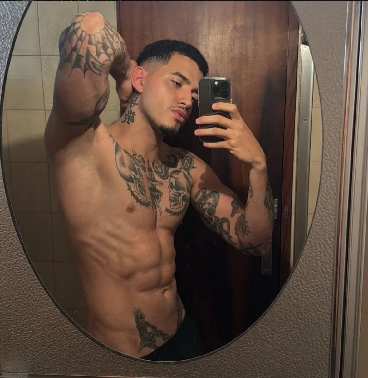 XXX Porn Photo of Nude matheusmesso 4