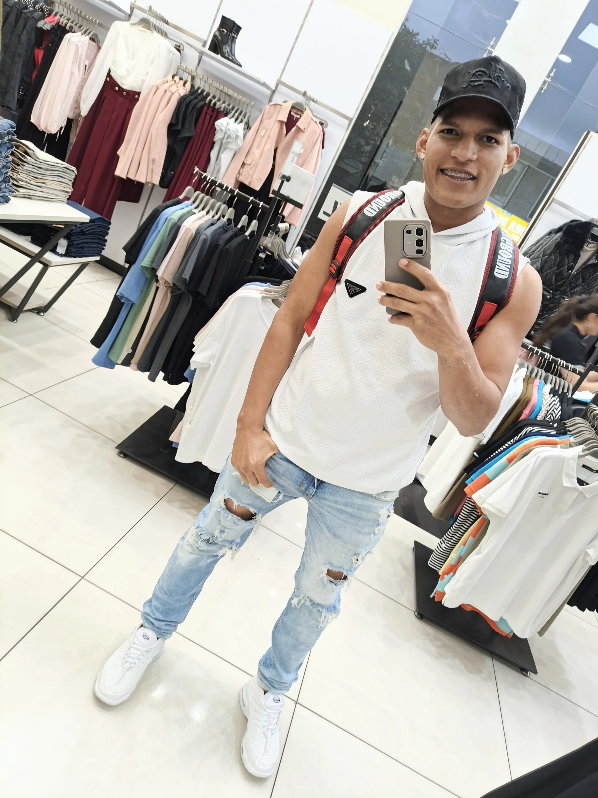 XXX Porn Photo of Nude Juniorluzardo 3
