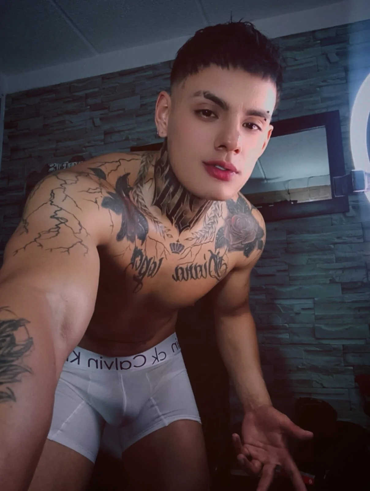 XXX Porn Photo of Nude danilohot_19 8