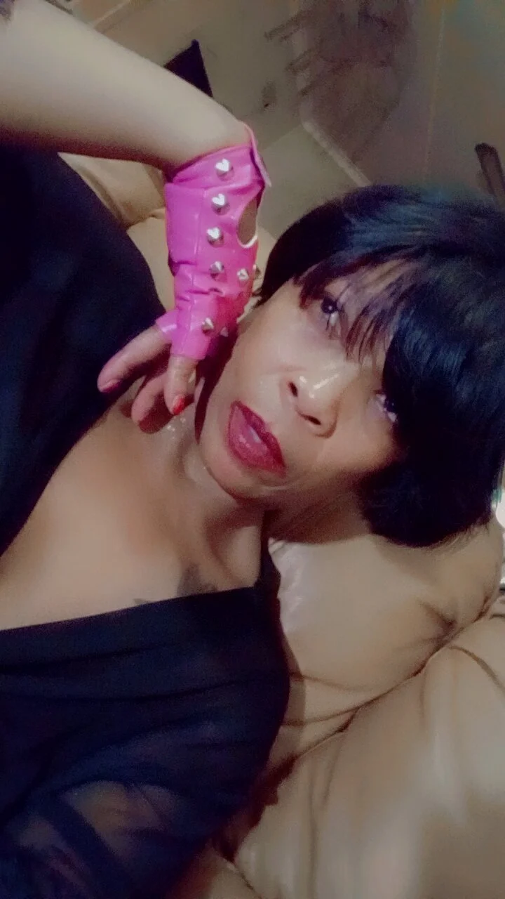 XXX Porn Photo of Nude Gucci_Bx 397