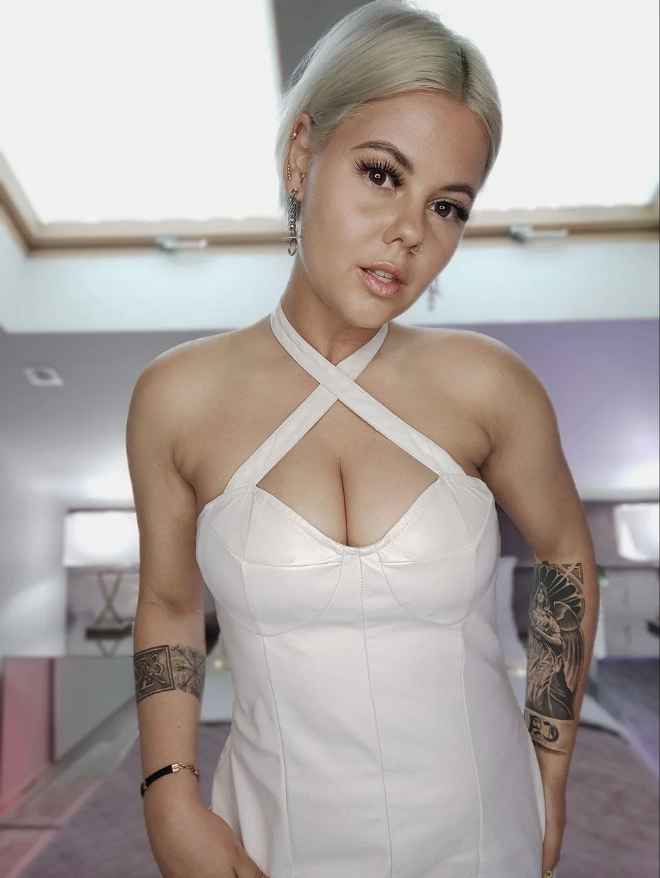 XXX Porn Photo of Nude Lady_AliBi 23
