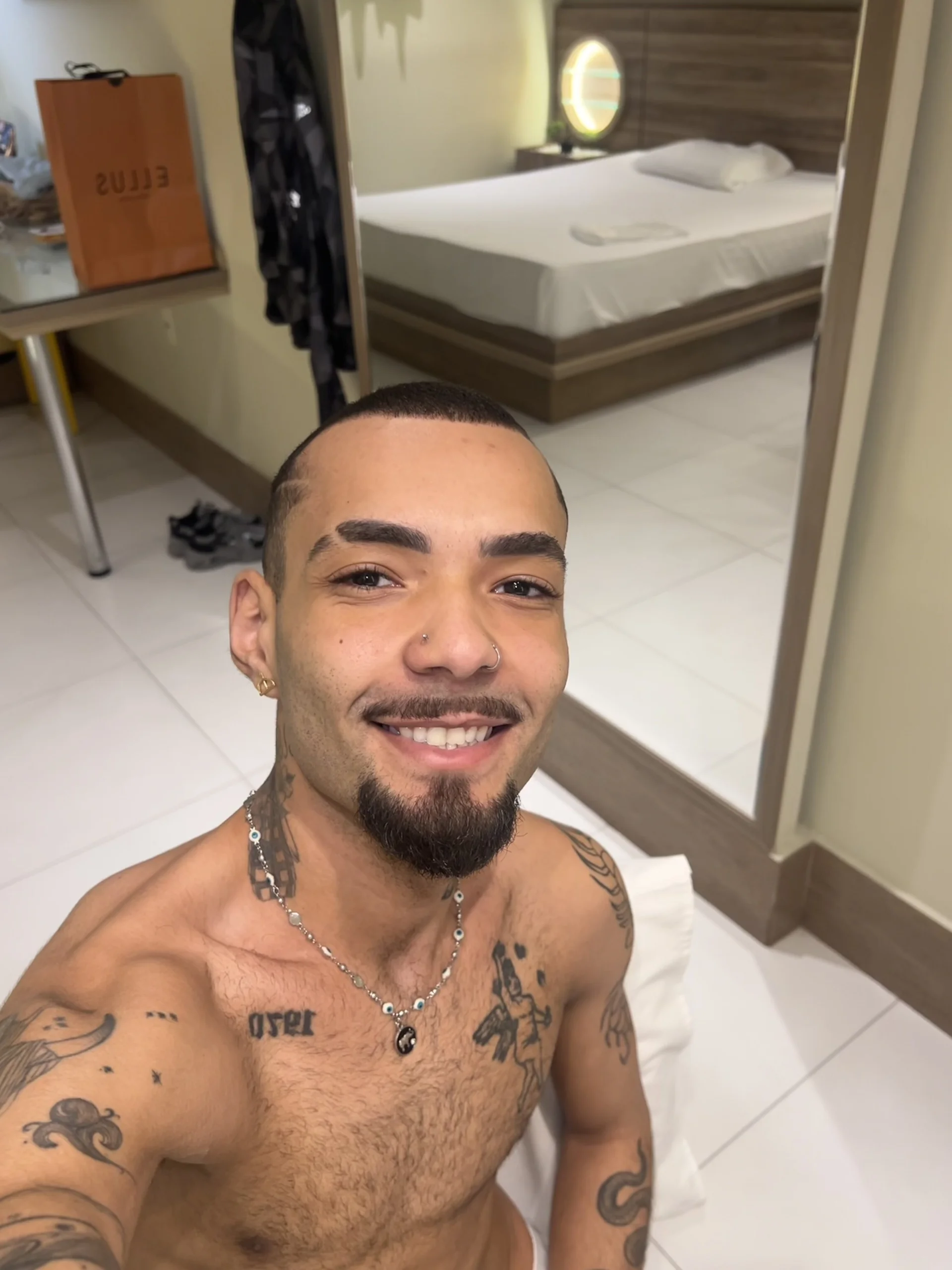 XXX Porn Photo of Nude Rik_Olix 3