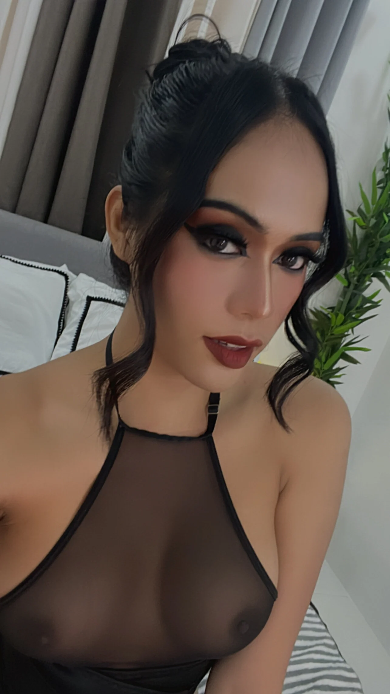 XXX Porn Photo of Nude VersatilePia 3