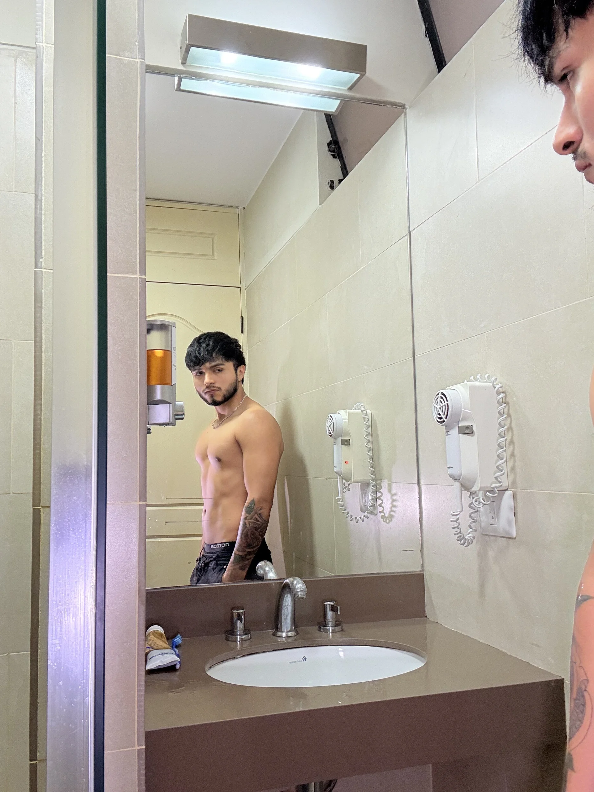 XXX Porn Photo of Nude Beboteejoel 1