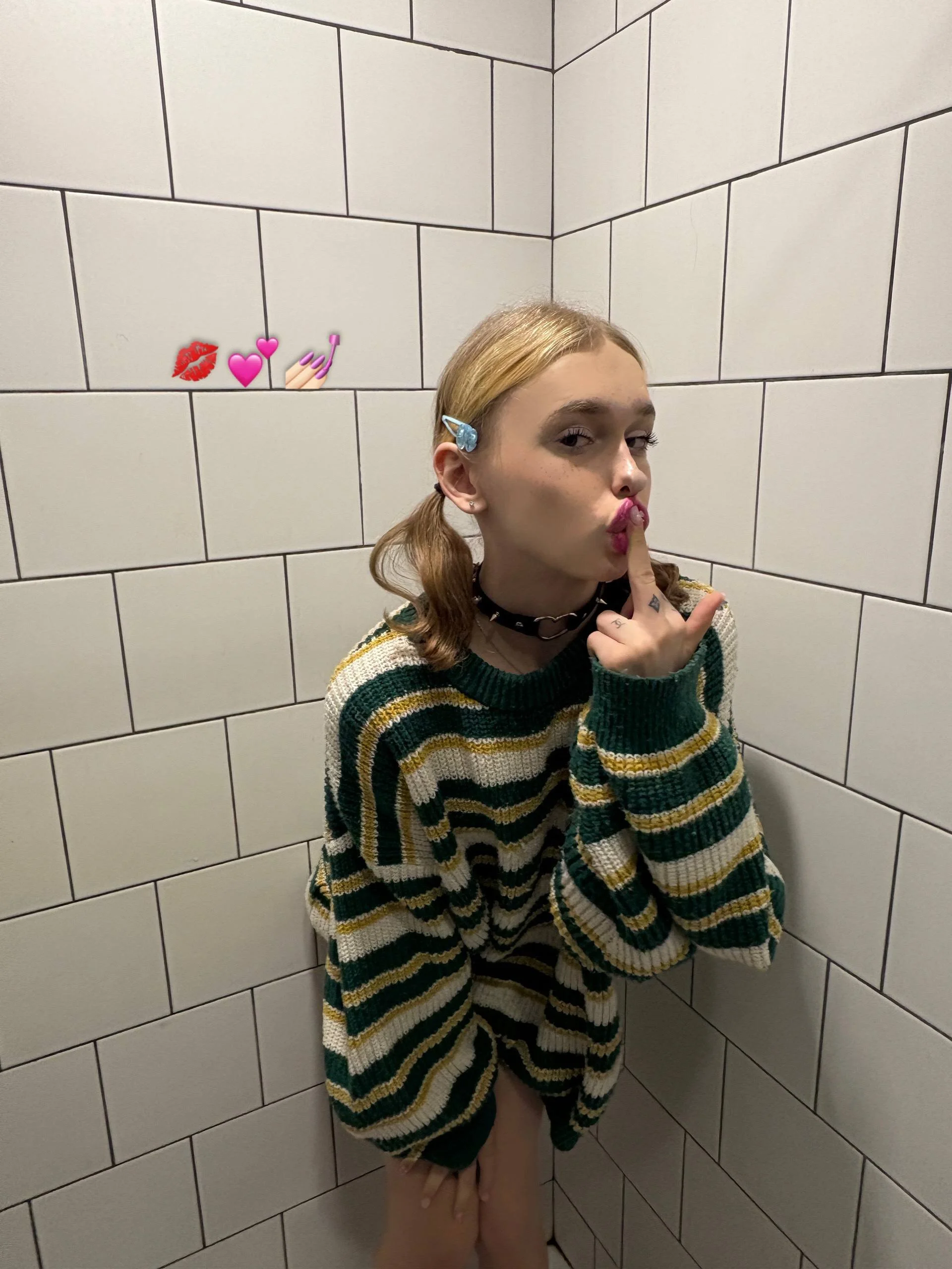 XXX Porn Photo of Nude Miss_Amy00 8