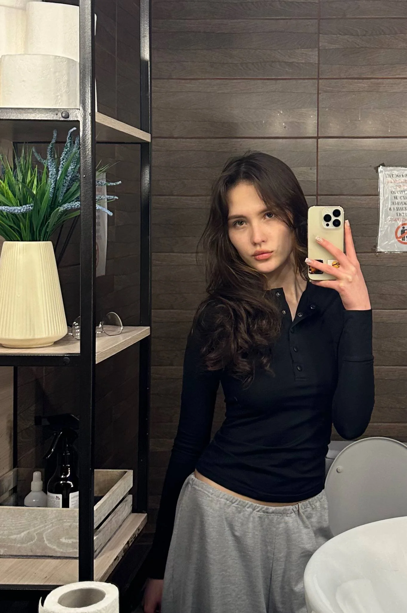 XXX Porn Photo of Nude MirandaKiss_ 2