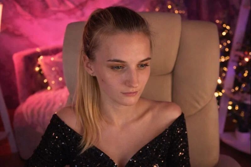 XXX Porn Photo of Nude DiamondNina 1