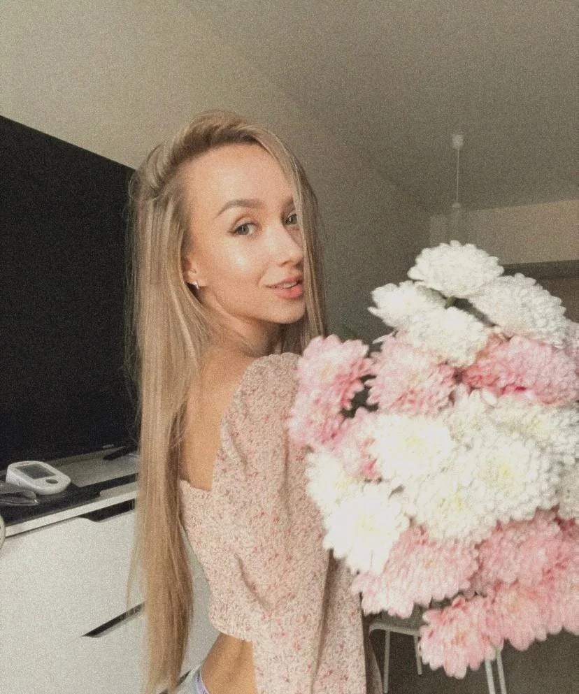 XXX Porn Photo of Nude HollisBeckett 2