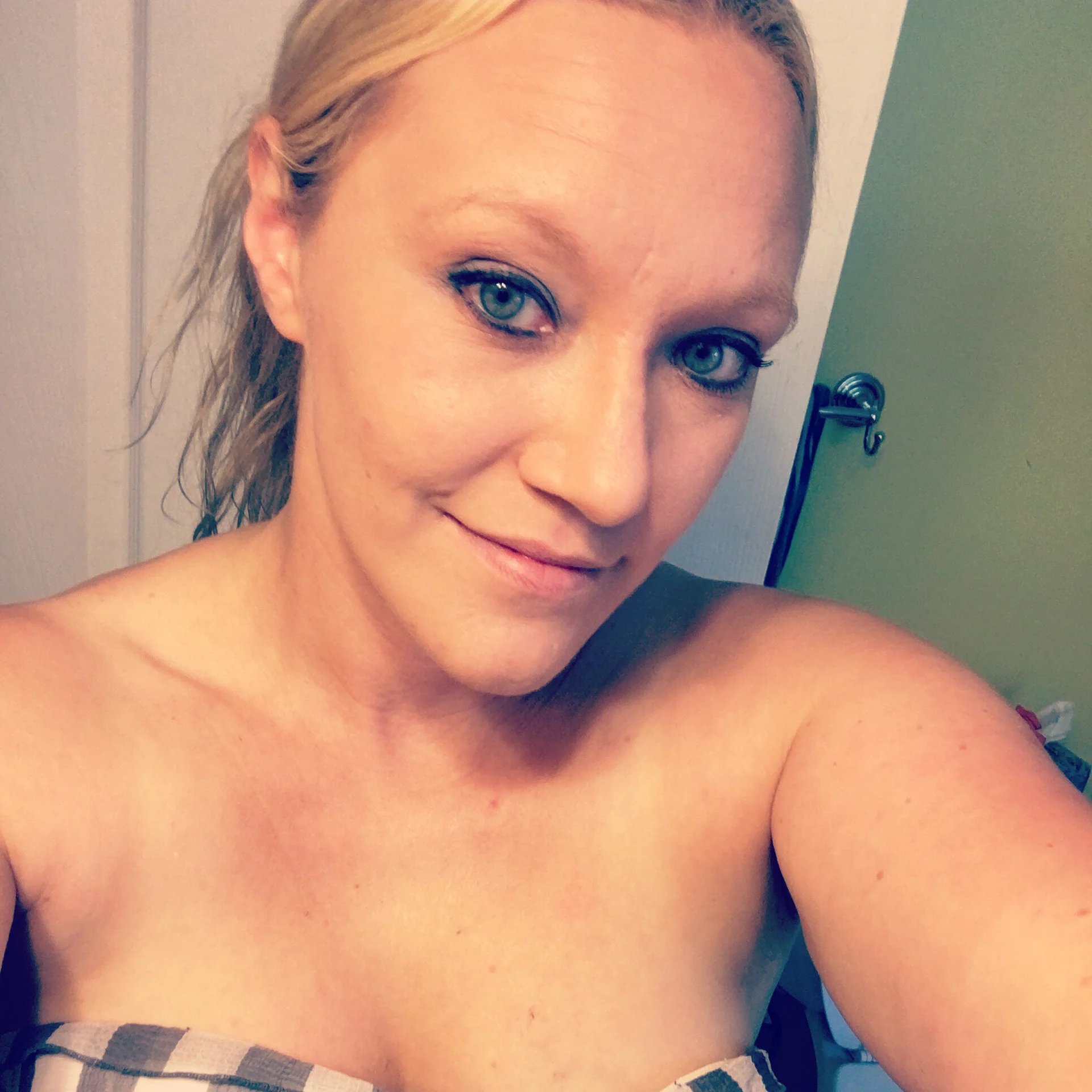 XXX Porn Photo of Nude mellymelHere4You 13
