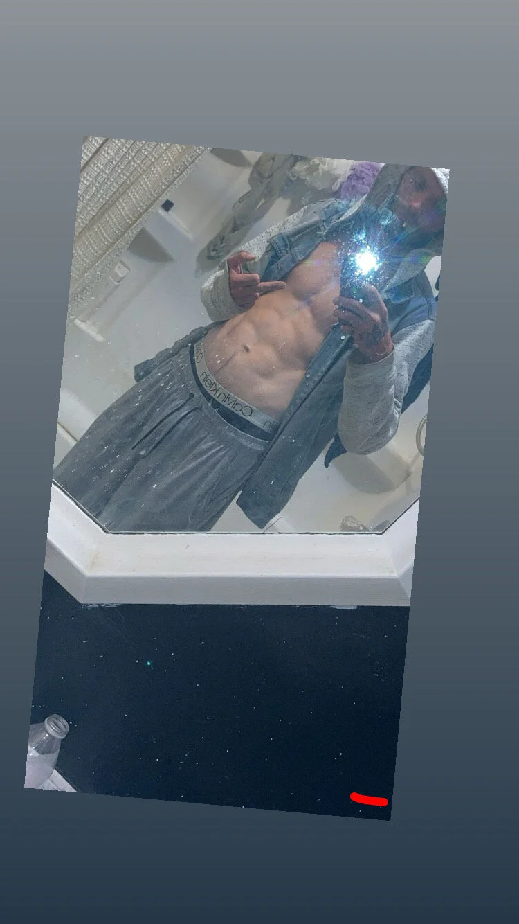 XXX Porn Photo of Nude TroubleWithChris 3