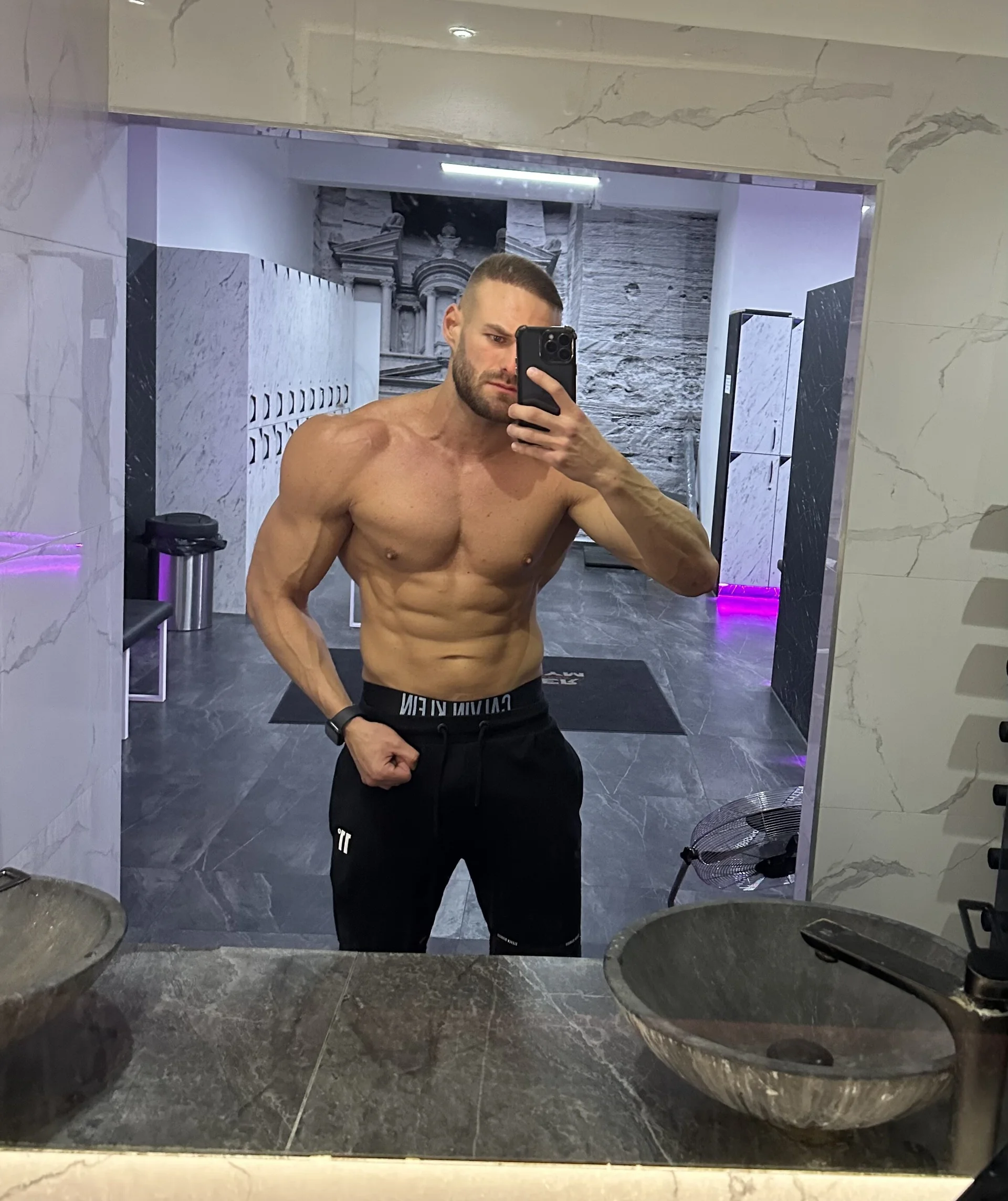 XXX Porn Photo of Nude TheKevinboy 4
