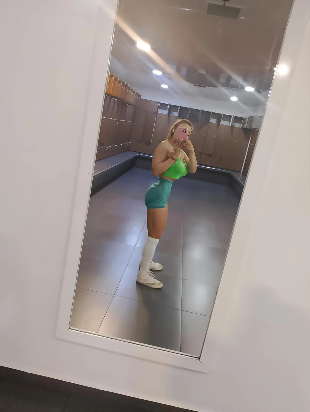 XXX Porn Photo of Nude simona_hourglass 5