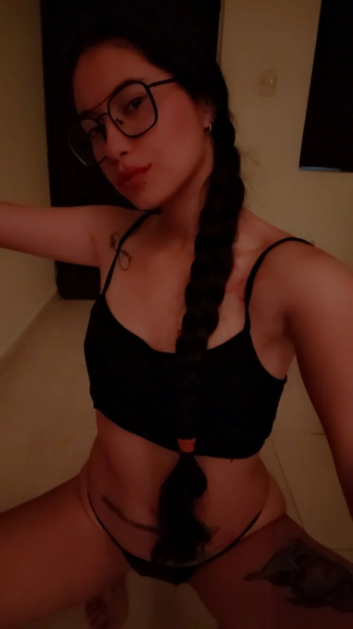 XXX Porn Photo of Nude karolgirl-1 2