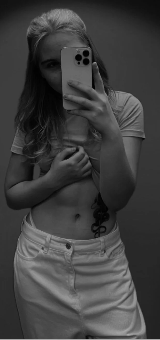XXX Porn Photo of Nude MyraLitterers 12