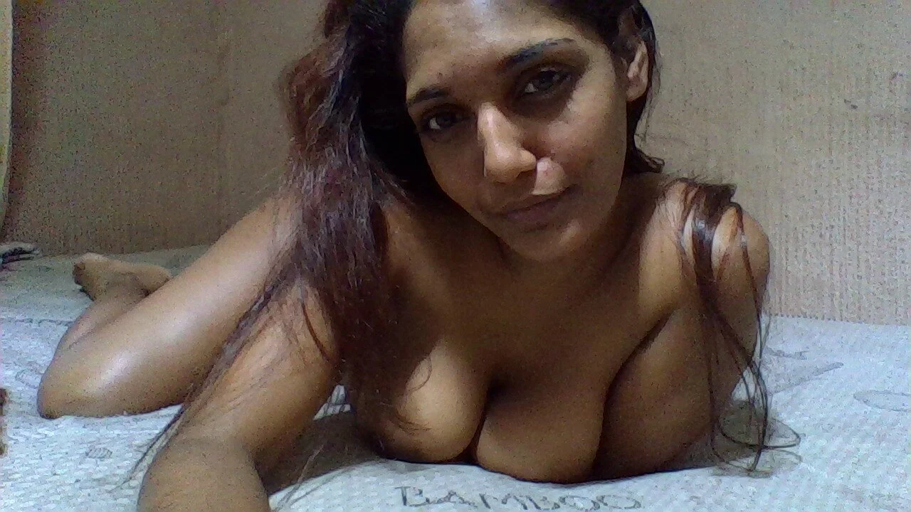 XXX Porn Photo of Nude IndianvixxenX 1