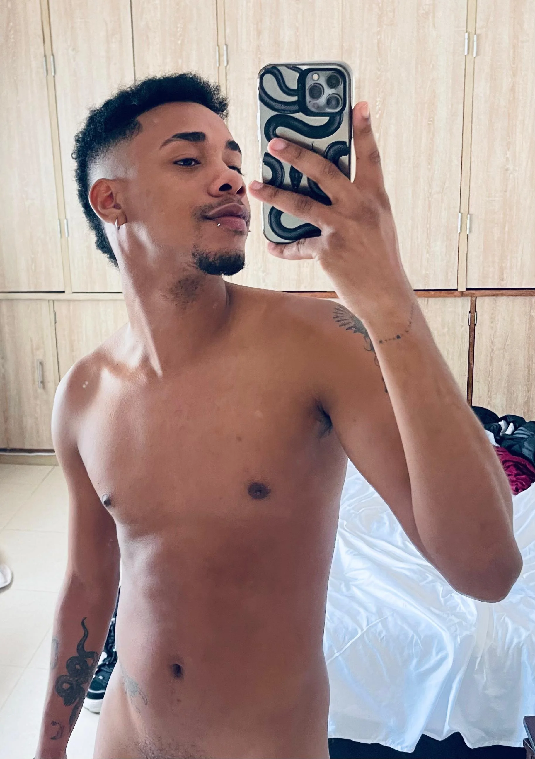 XXX Porn Photo of Nude Hottwinkguys 14
