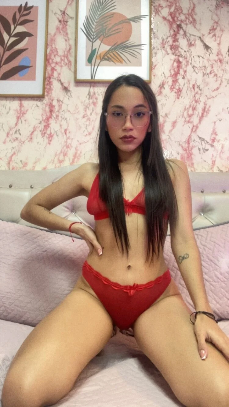 XXX Porn Photo of Nude GabbieSkinny 5
