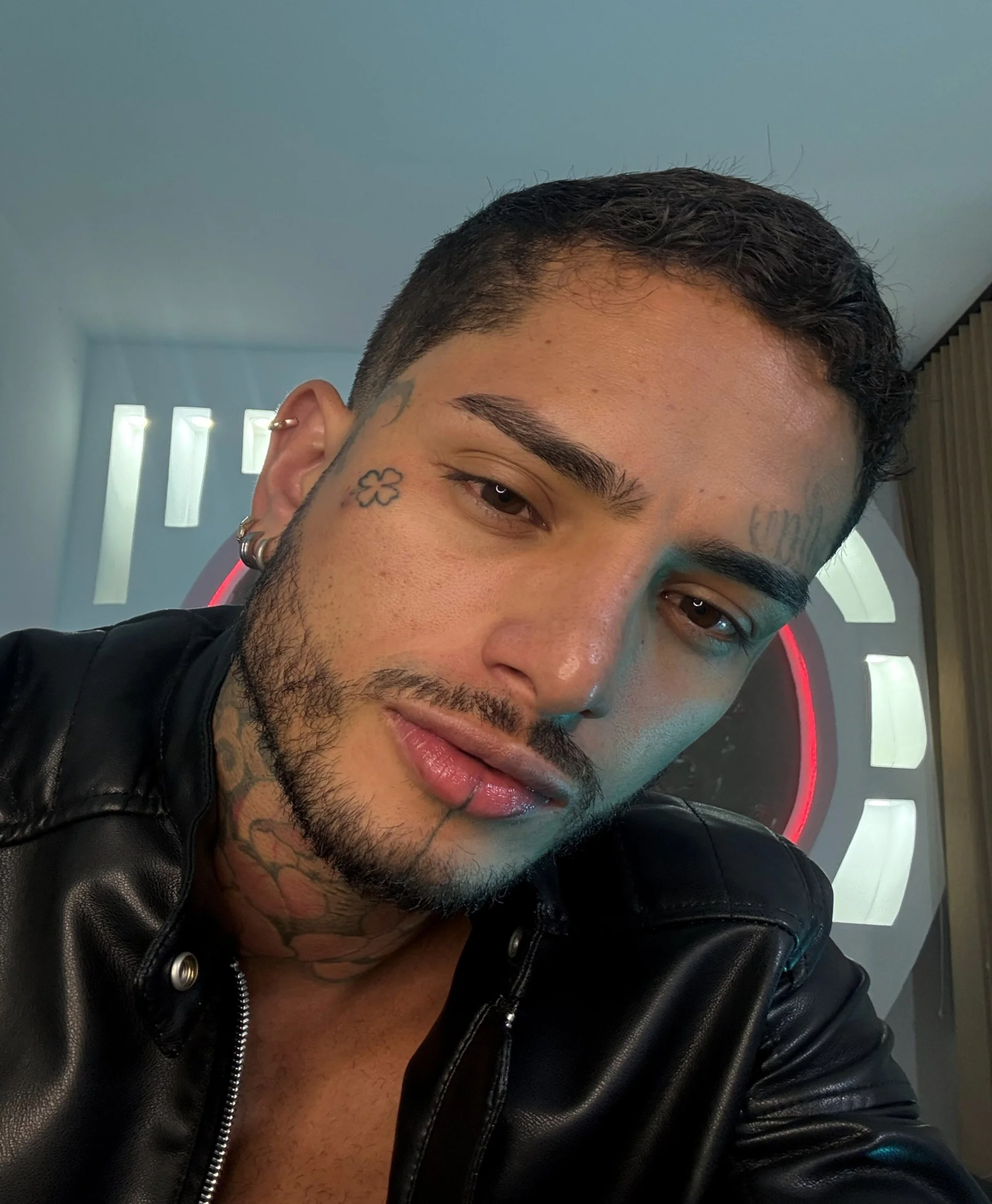 XXX Porn Photo of Nude Alanrodgers 19