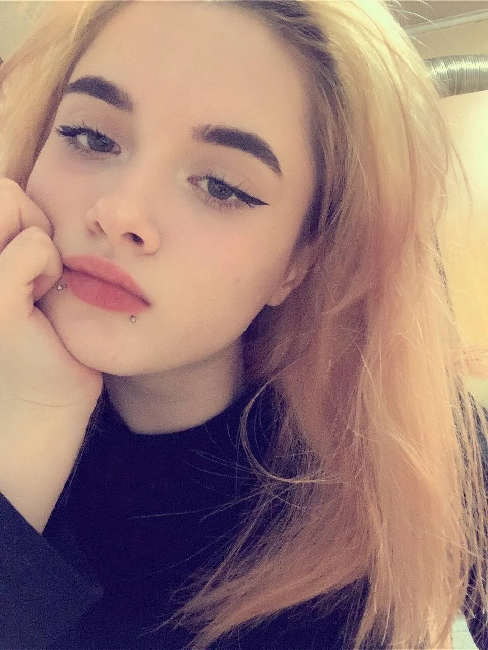 XXX Porn Photo of Nude liana_kisses 12