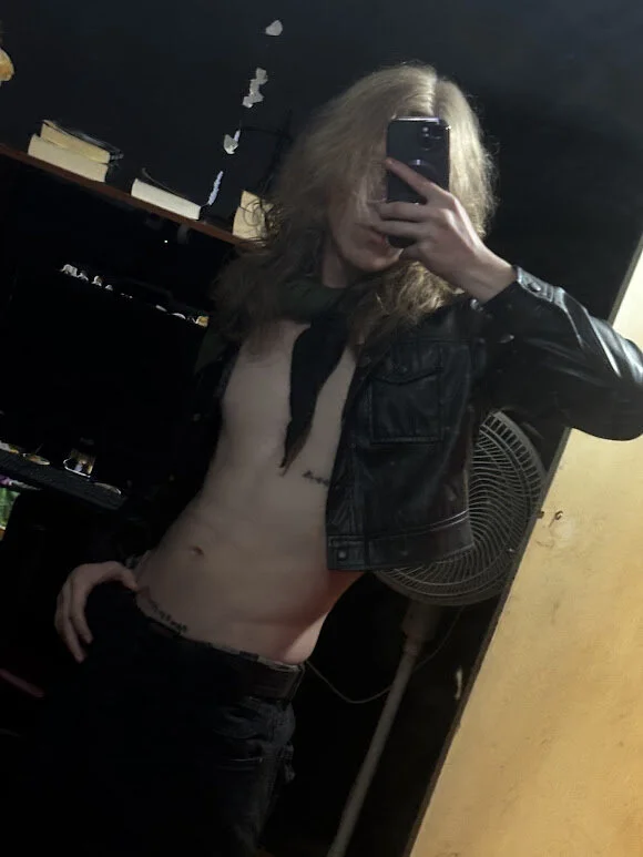 XXX Porn Photo of Nude Bookjinn 1