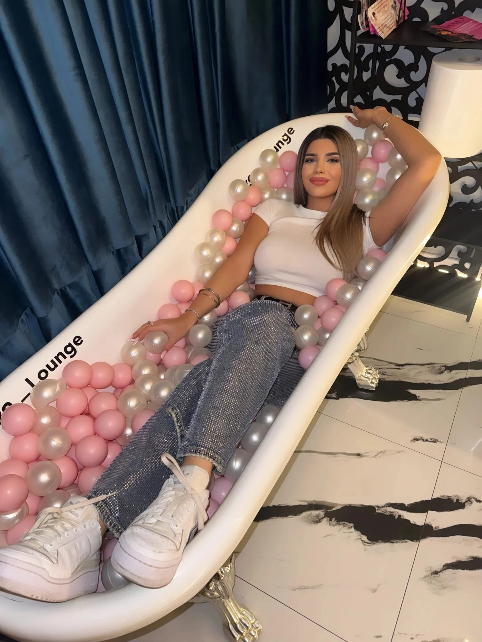 XXX Porn Photo of Nude _bellablaze_ 1